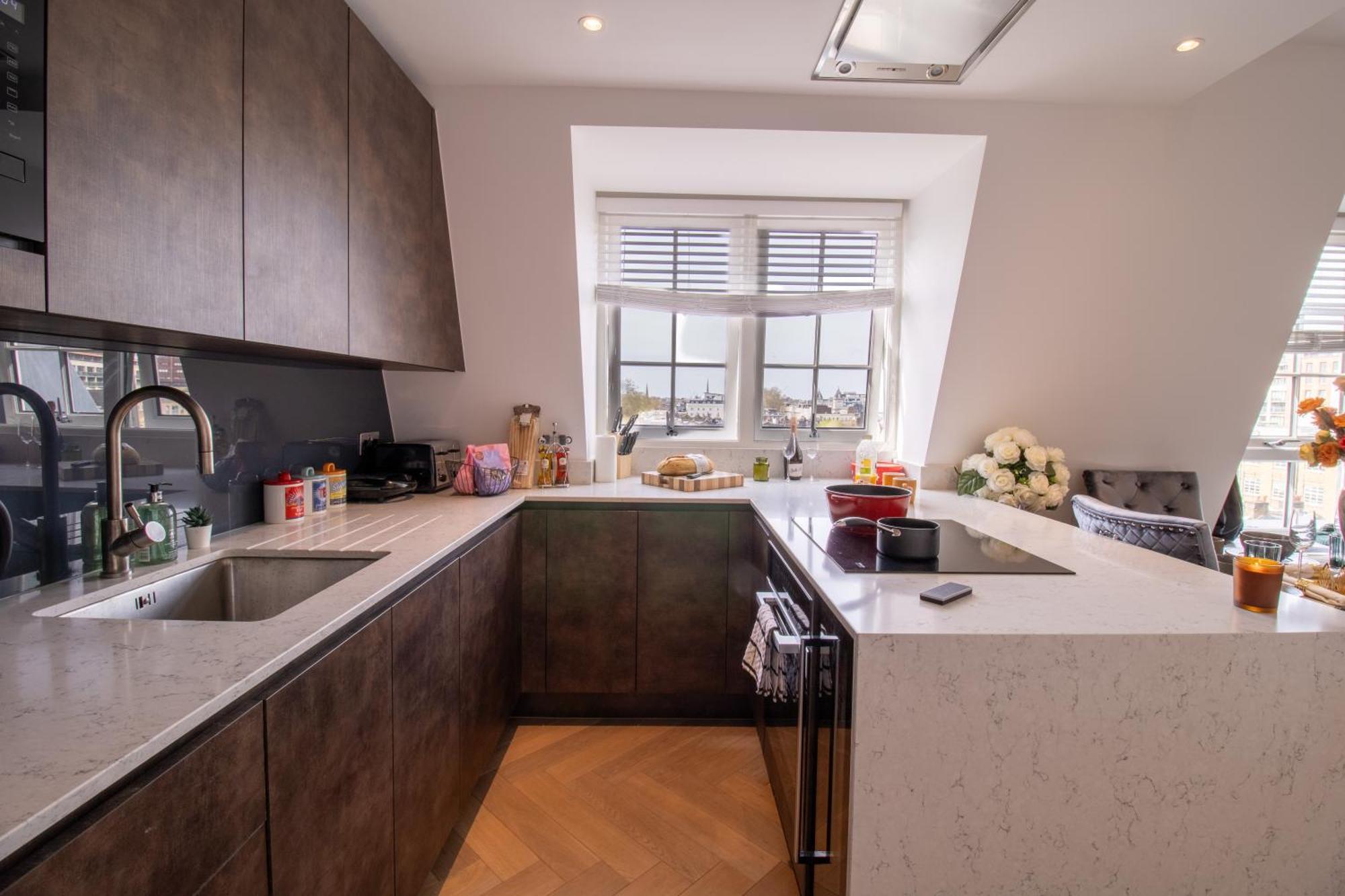 Luxurious 1-Bedroom Penthouse In Marble Arch 71 Londres Exterior foto